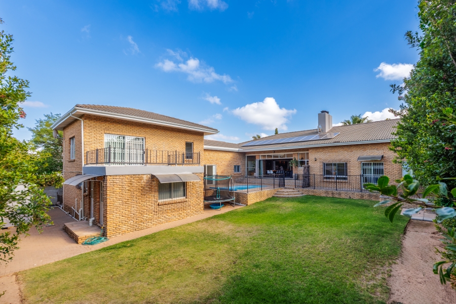 4 Bedroom Property for Sale in Vierlanden Western Cape